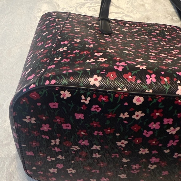 Kate Spade Schuyler Medium Tote   NWT - Picture 4 of 14